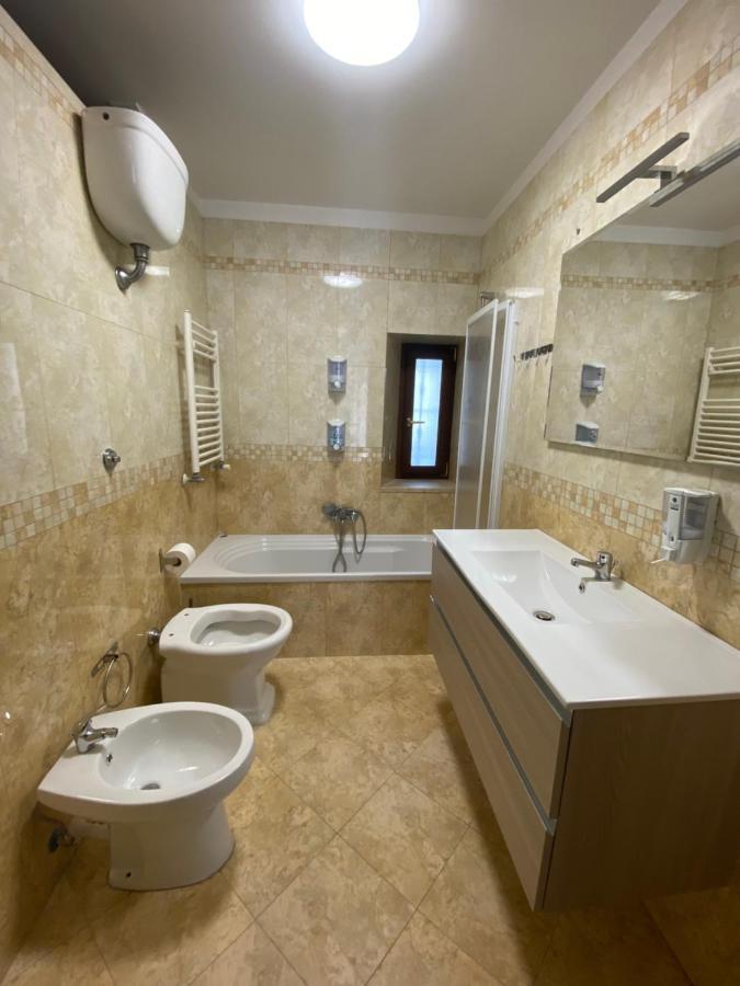 Falu Napoli Centro Hotell Exteriör bild